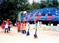 �W�c�ŌĂэ��݁H